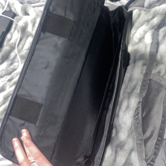 NWOT Soft black leather Shoulder Computer Briefcase Work / School Bag - Picture 13 of 16